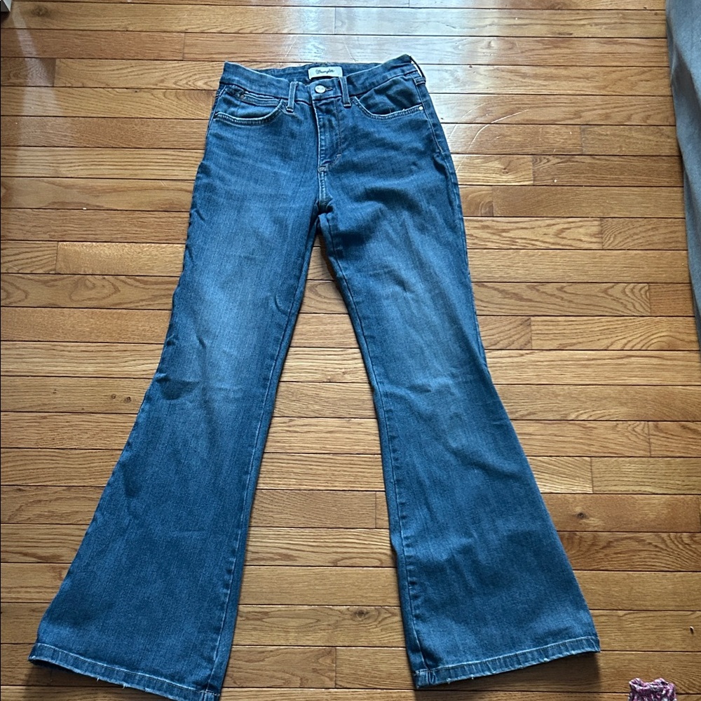 WORN ONCE Women’s Wrangler Bespoke Flare Jeans